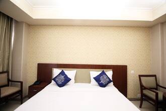 Hotel Anutham Green Park, New Delhi 1